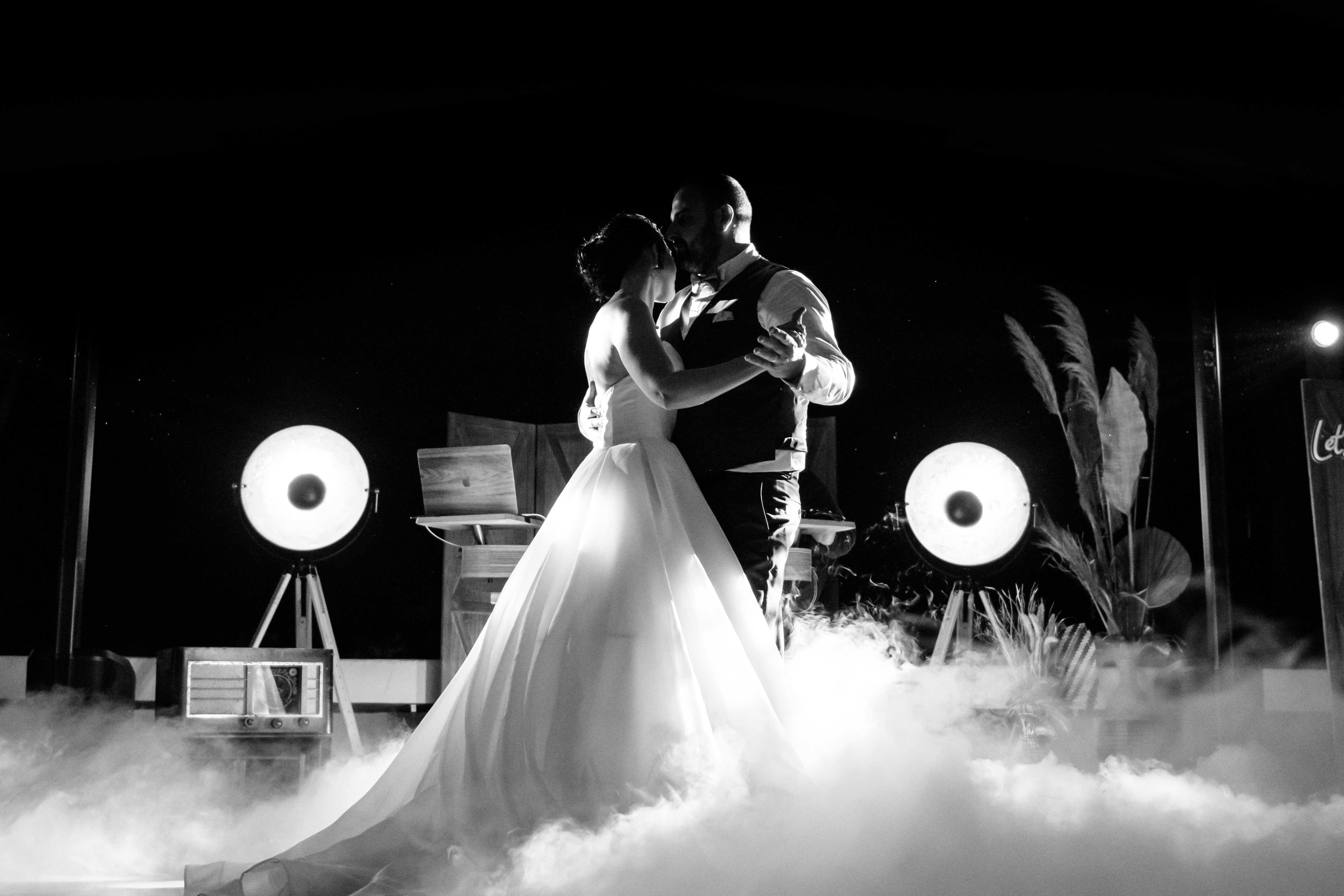 Une ouverture de bal pour mes mariés, douce, poétique et tendre. Un beau mariage à Dijon